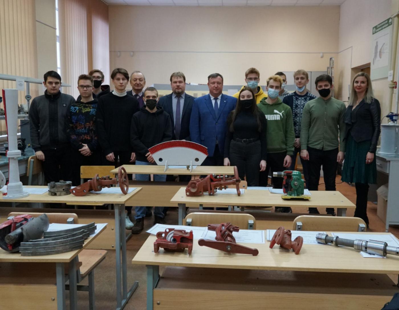 Укрепление союза теории с практикой
